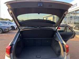 Volkswagen T-Roc 2.0TSI 4Motion R-Line - Image 10