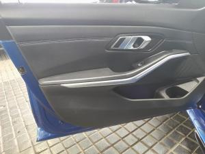 BMW 3 Series 320i M Sport auto - Image 15