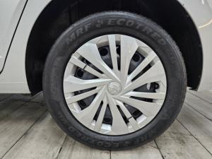 Volkswagen Polo sedan 1.6 auto - Image 4