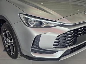 MG ZS Pro 1.5T Comfort - Image 5