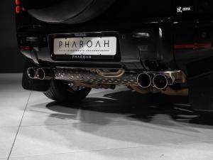 Land Rover Defender 110 D300 X-Dynamic HSE - Image 28
