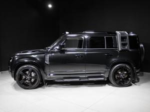 Land Rover Defender 110 D300 X-Dynamic HSE - Image 6