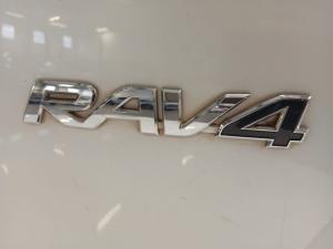 Toyota RAV4 2.0 GX auto - Image 4