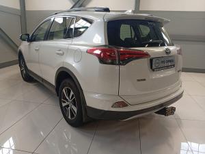 Toyota RAV4 2.0 GX auto - Image 6