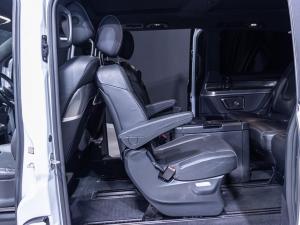 Mercedes-Benz V-Class V300d Exclusive - Image 18
