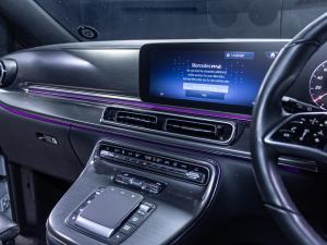 Mercedes-Benz V-Class V300d Exclusive - Image 20