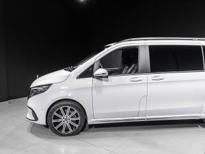 Mercedes-Benz V-Class V300d Exclusive - Image 4