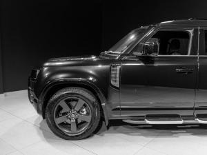 Land Rover Defender 110 D240 X-Dynamic SE - Image 4