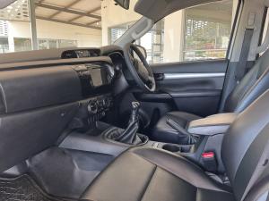 Toyota Hilux 2.4GD-6 double cab 4x4 SR - Image 7