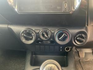 Toyota Hilux 2.4GD-6 double cab 4x4 SR - Image 15