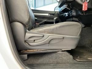 Toyota Hilux 2.8GD-6 double cab 4x4 Raider auto - Image 18