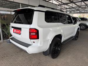 Toyota Land Cruiser Prado 2.8GD VX-L - Image 2