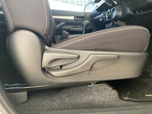 Toyota Hilux 2.4GD-6 double cab Raider auto - Image 18