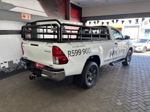 Toyota Hilux 2.4GD-6 single cab 4x4 Raider manual - Image 2