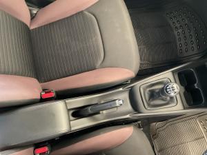 Toyota Starlet Cross 1.5 XS manual - Image 12