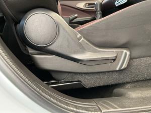 Toyota Starlet Cross 1.5 XS manual - Image 19