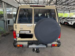 Toyota Land Cruiser 76 2.8GD-6 station wagon VX - Image 5