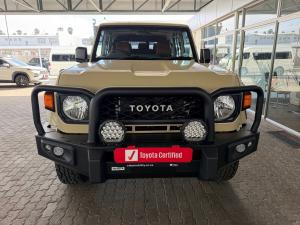 Toyota Land Cruiser 76 2.8GD-6 station wagon VX - Image 4