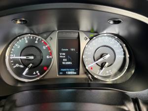 Toyota Hilux 2.4GD-6 double cab Raider manual - Image 11