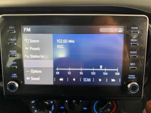 Toyota Hilux 2.4GD-6 double cab Raider manual - Image 12