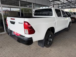 Toyota Hilux 2.4GD-6 double cab Raider manual - Image 2