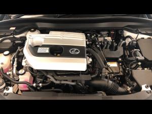 Lexus UX 250h SE - Image 14