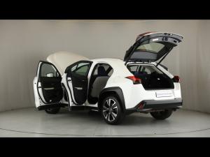 Lexus UX 250h SE - Image 25