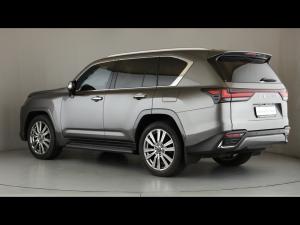 Lexus LX 600 VIP - Image 21