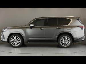 Lexus LX 600 VIP - Image 22