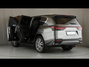 Lexus LX 600 VIP - Image 25