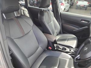 Toyota Corolla Cross 1.8 HEV XR - Image 17