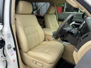 Toyota Land Cruiser 200 4.5D-4D V8 VX - Image 15