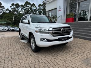 Toyota Land Cruiser 200 4.5D-4D V8 VX - Image 1