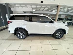 Toyota Fortuner 2.4GD-6 Raised Body automatic - Image 3