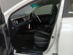 Toyota RAV4 2.0 GX automatic - Image 7