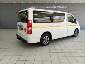 Toyota Quantum 2.8 GL 11 Seat - Image 2