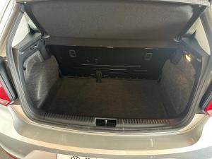 Volkswagen Polo Vivo 1.6 Comfortline TIP - Image 16