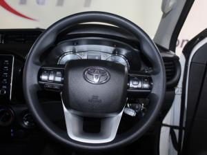 Toyota Hilux 2.4 GD-6 Raider 4X4 automaticD/C - Image 12