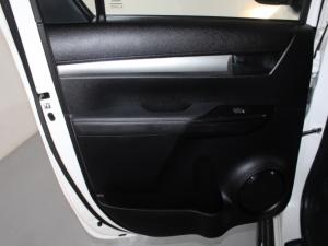 Toyota Hilux 2.4 GD-6 Raider 4X4 automaticD/C - Image 13