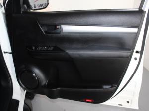 Toyota Hilux 2.4 GD-6 Raider 4X4 automaticD/C - Image 15