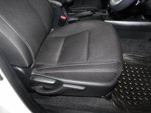 Toyota Hilux 2.4 GD-6 Raider 4X4 automaticD/C - Image 17