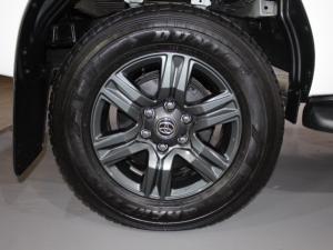 Toyota Hilux 2.4 GD-6 Raider 4X4 automaticD/C - Image 9