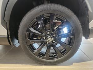 Toyota Corolla Cross 1.8 GR-S Hybrid - Image 10