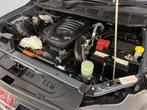Isuzu D-MAX 1.9 Ddi HR X-RIDER automatic D/C - Image 20