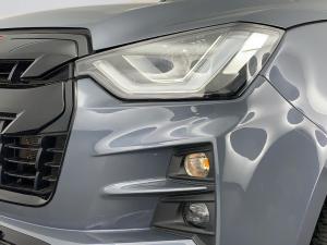 Isuzu D-MAX 1.9 Ddi HR X-RIDER automatic D/C - Image 4