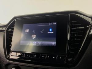 Isuzu D-MAX 1.9 Ddi HR X-RIDER automatic D/C - Image 8