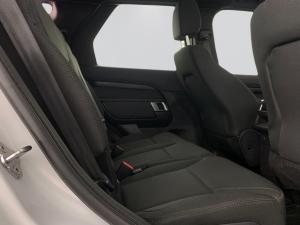 Land Rover Discovery 3.0 TD6 S - Image 15