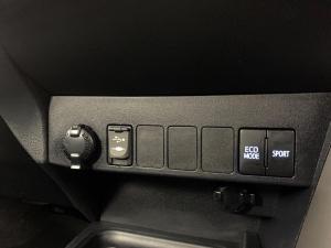 Toyota RAV4 2.0 GX automatic - Image 11