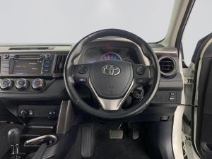 Toyota RAV4 2.0 GX automatic - Image 12