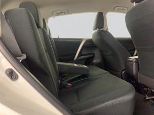 Toyota RAV4 2.0 GX automatic - Image 14